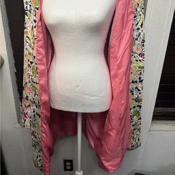 Kenar Vibrant Floral Jacket - Picture 8 of 11